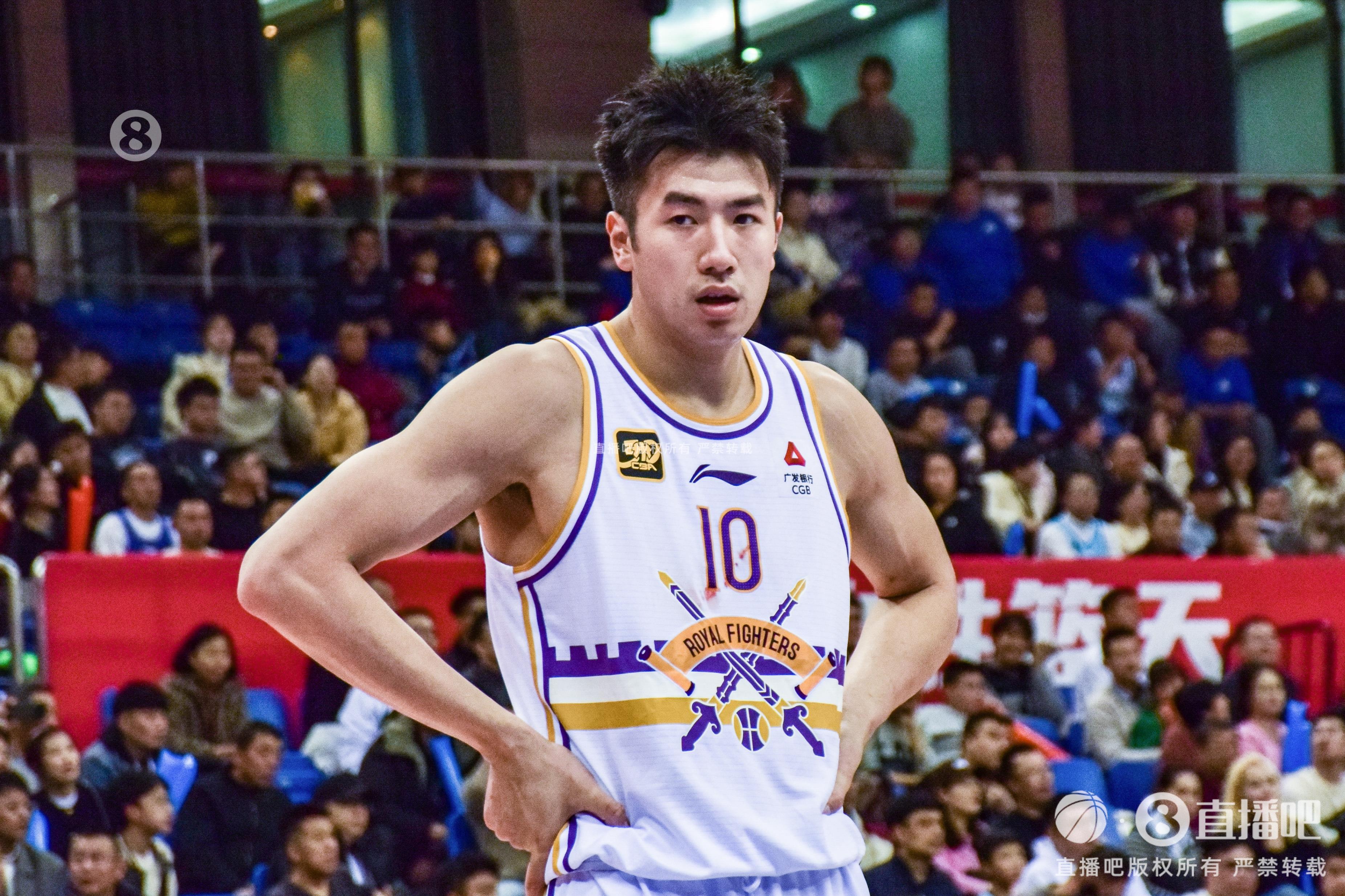 高效表現(xiàn)難救主！鄒雨宸11中8拿下21分7籃板